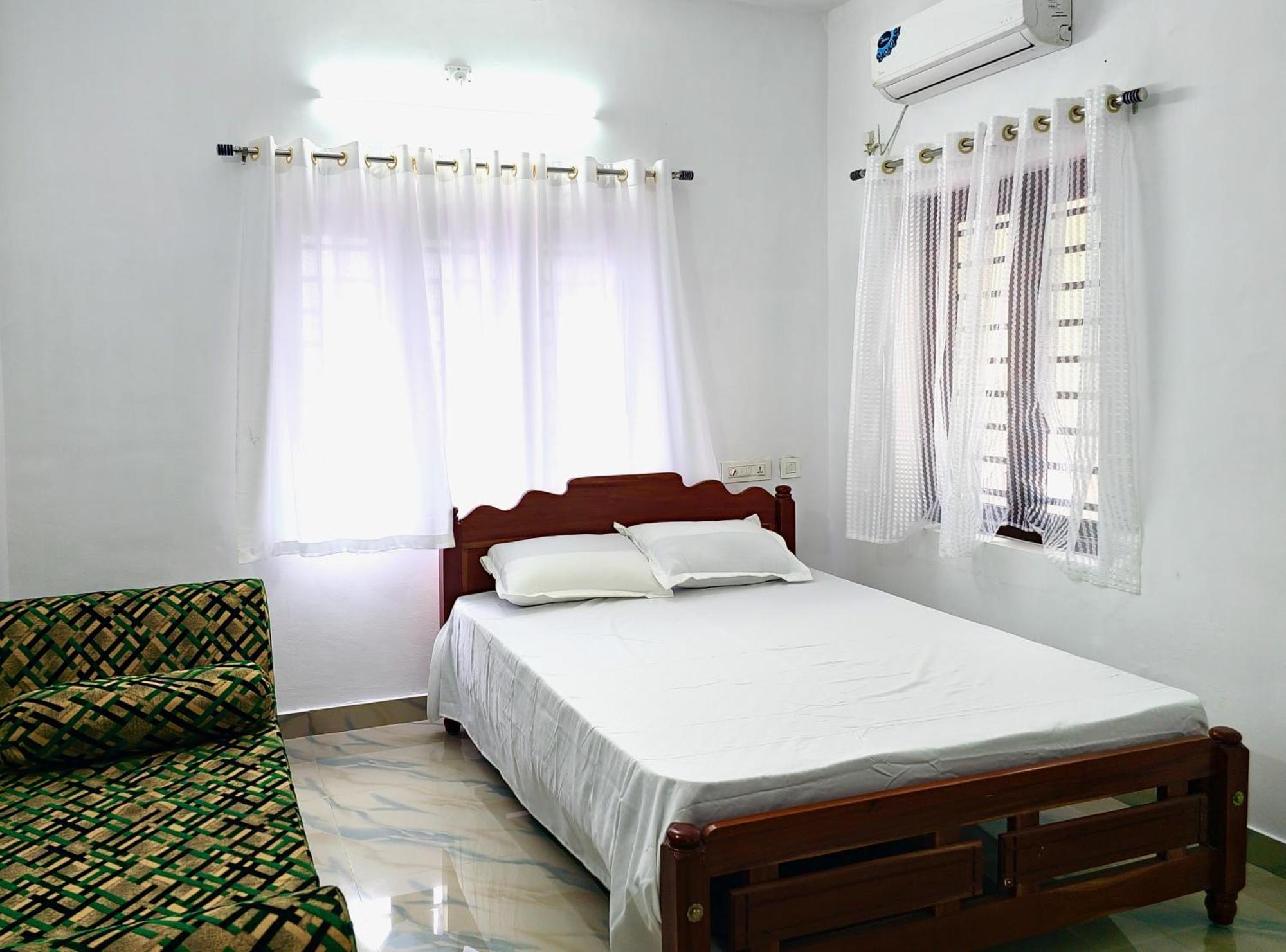 Ambili Riverfront Villa With Party Hall Irimbranallur 외부 사진
